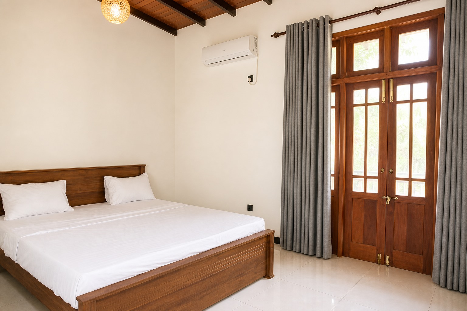 Private bathroom + bathtub room